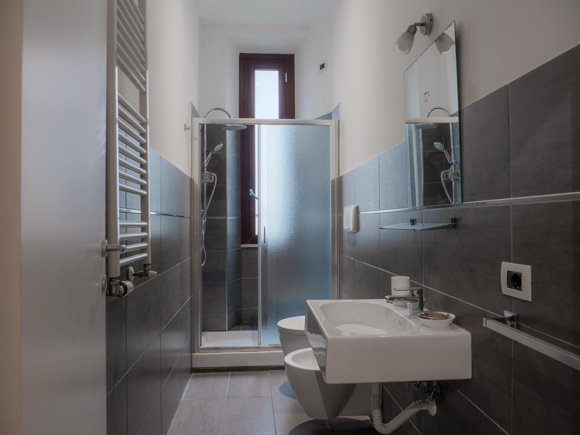 Colosseo Guest House Рим Екстериор снимка
