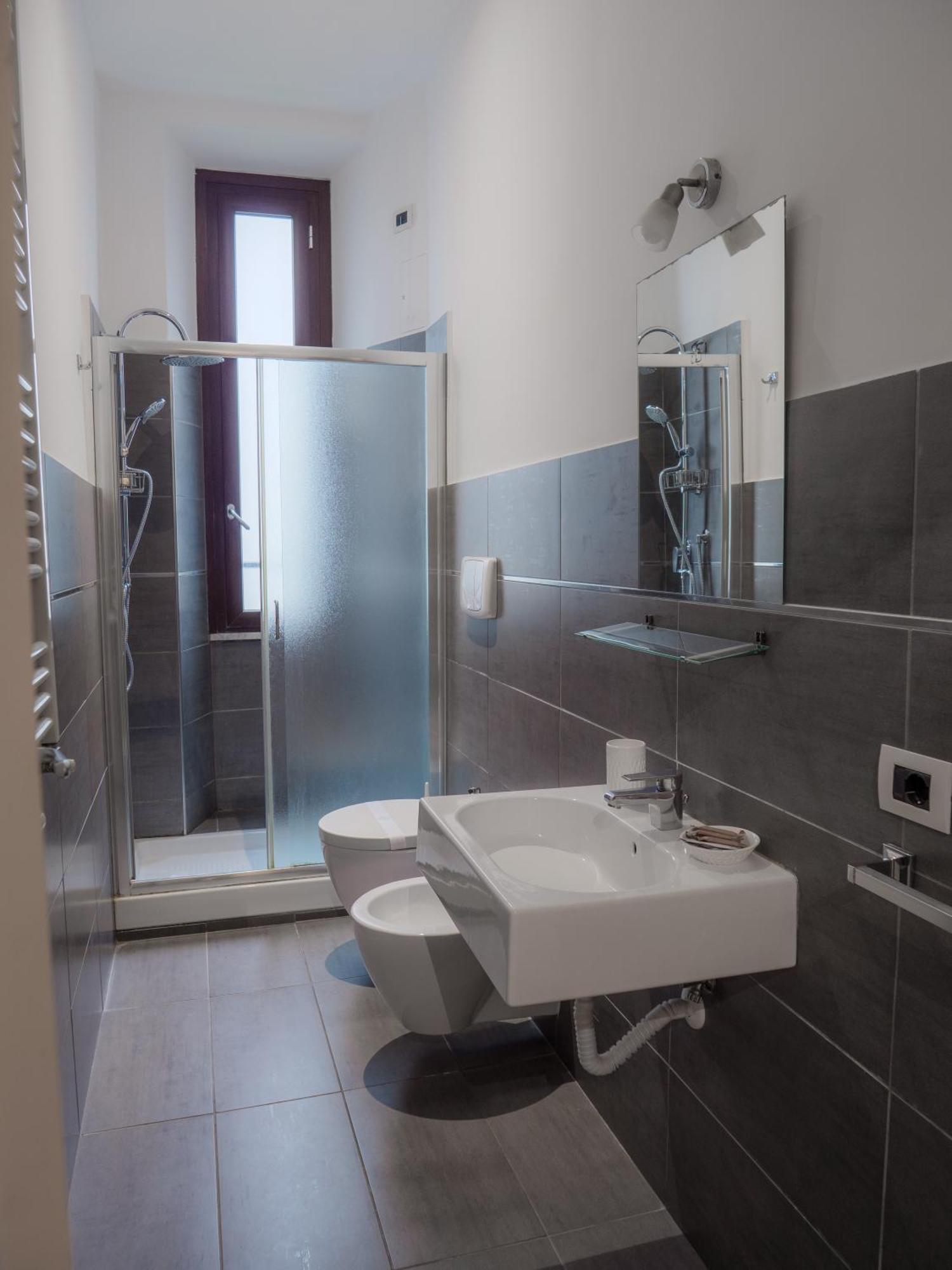 Colosseo Guest House Рим Екстериор снимка