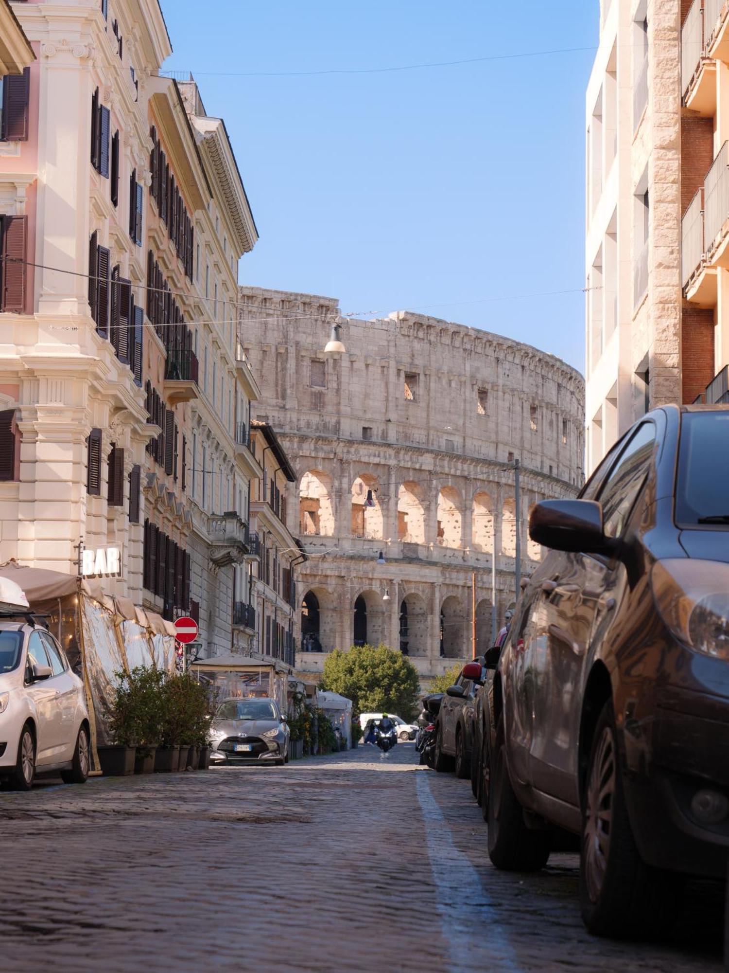 Colosseo Guest House Рим Екстериор снимка