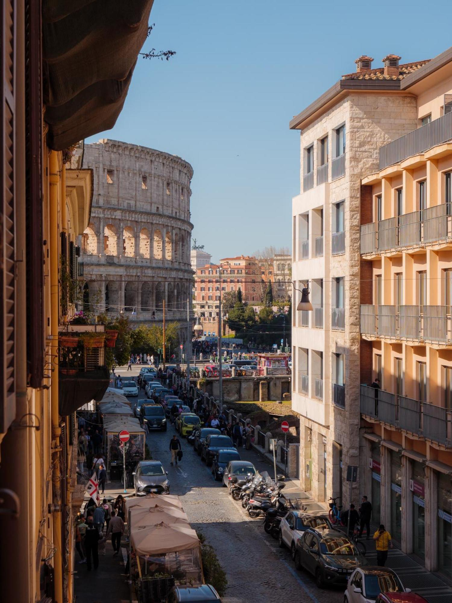 Colosseo Guest House Рим Екстериор снимка
