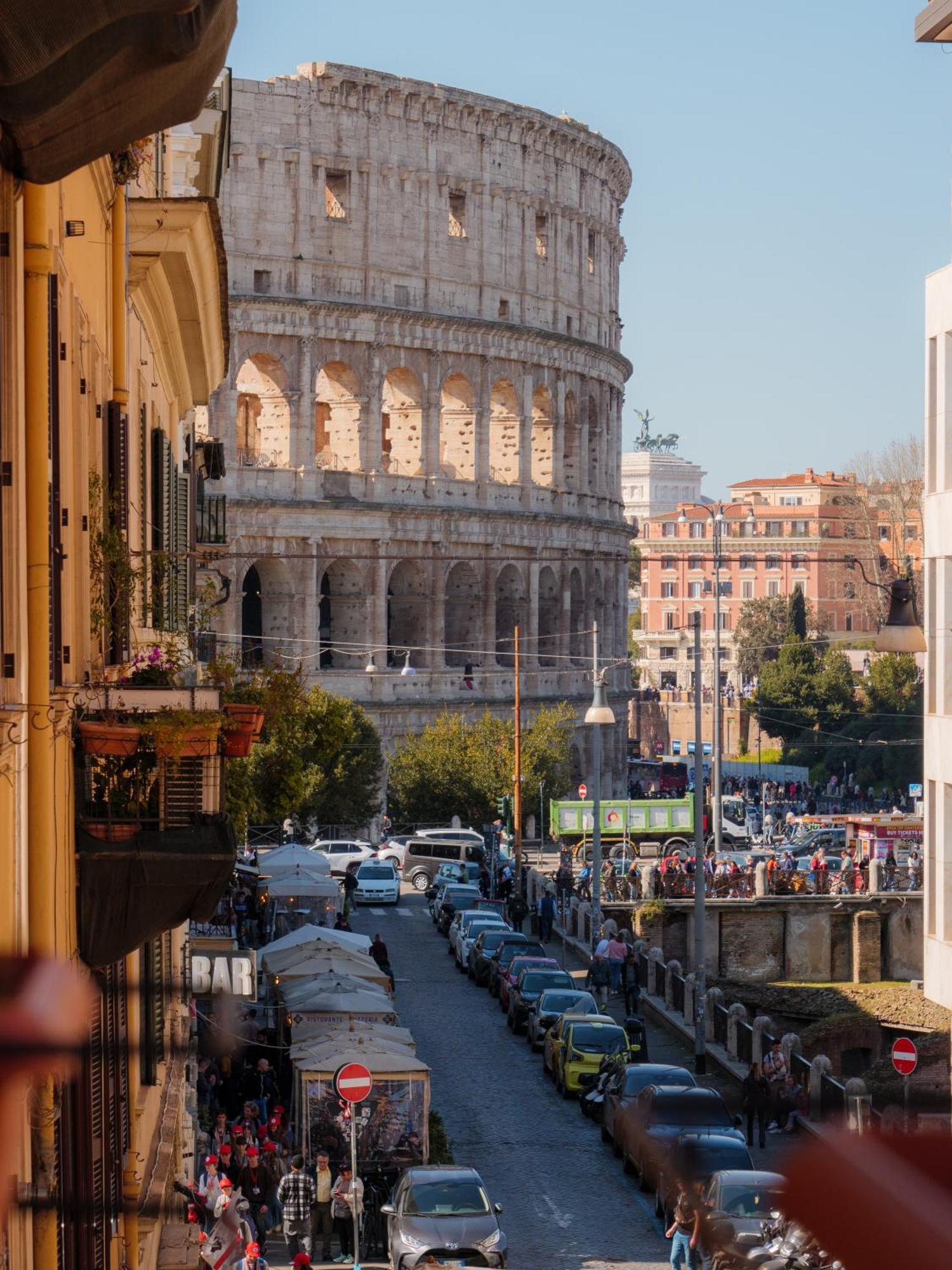 Colosseo Guest House Рим Екстериор снимка