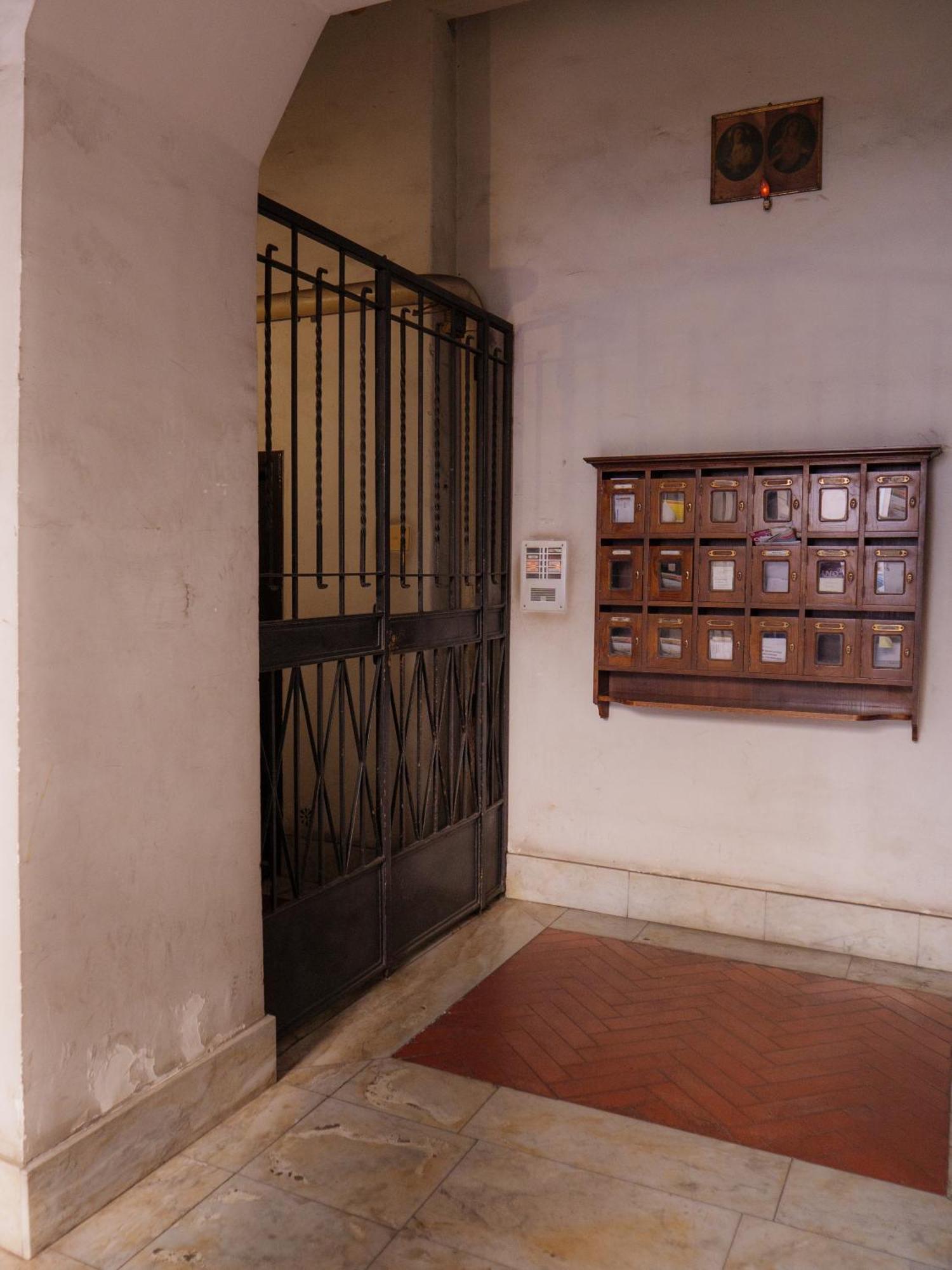 Colosseo Guest House Рим Екстериор снимка