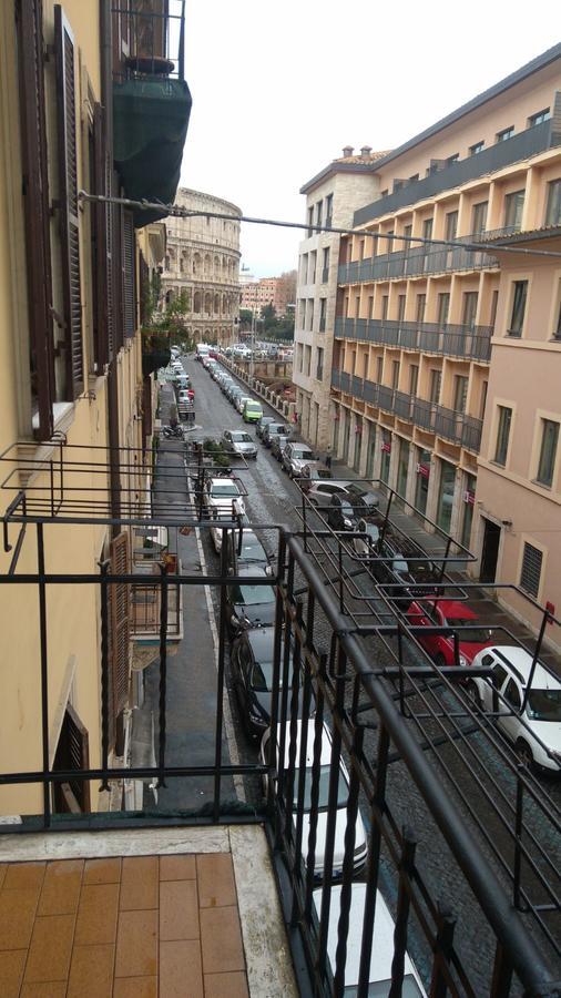Colosseo Guest House Рим Екстериор снимка
