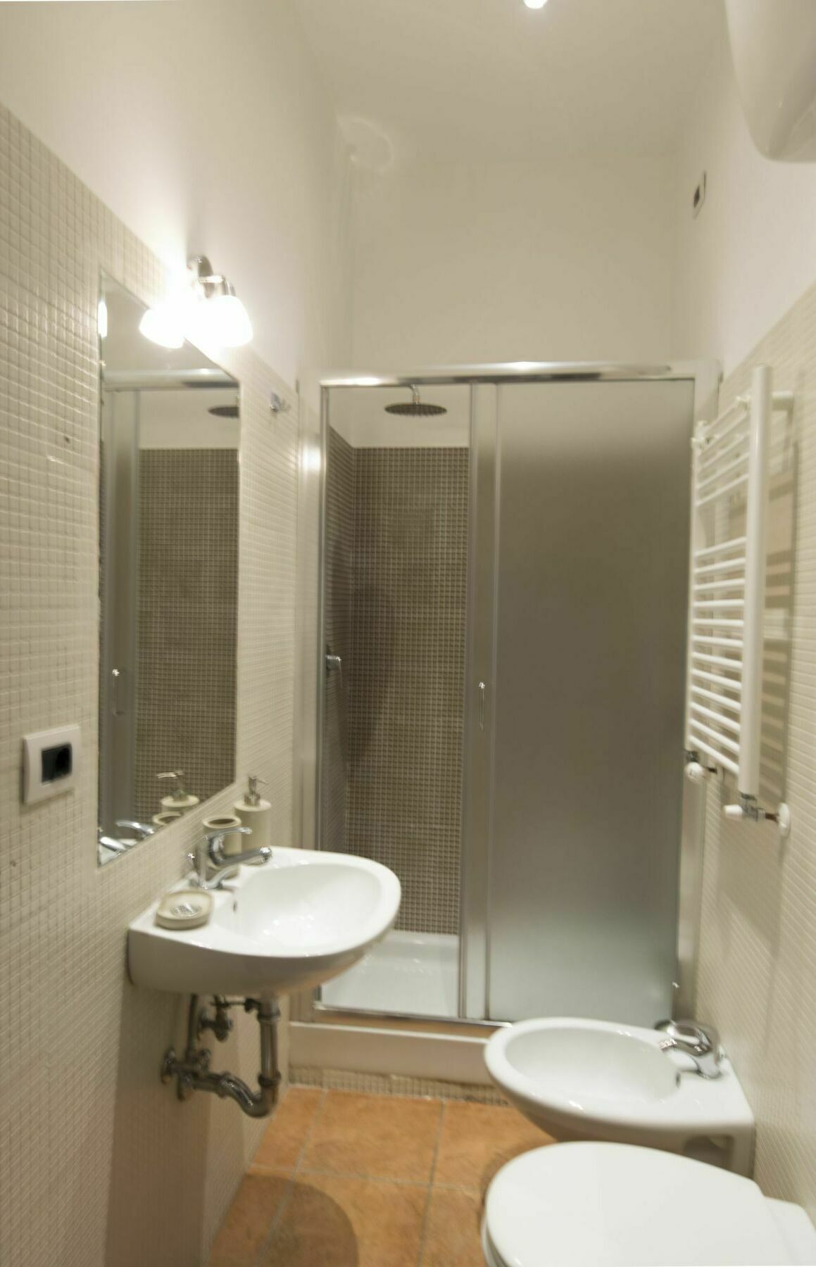 Colosseo Guest House Рим Екстериор снимка