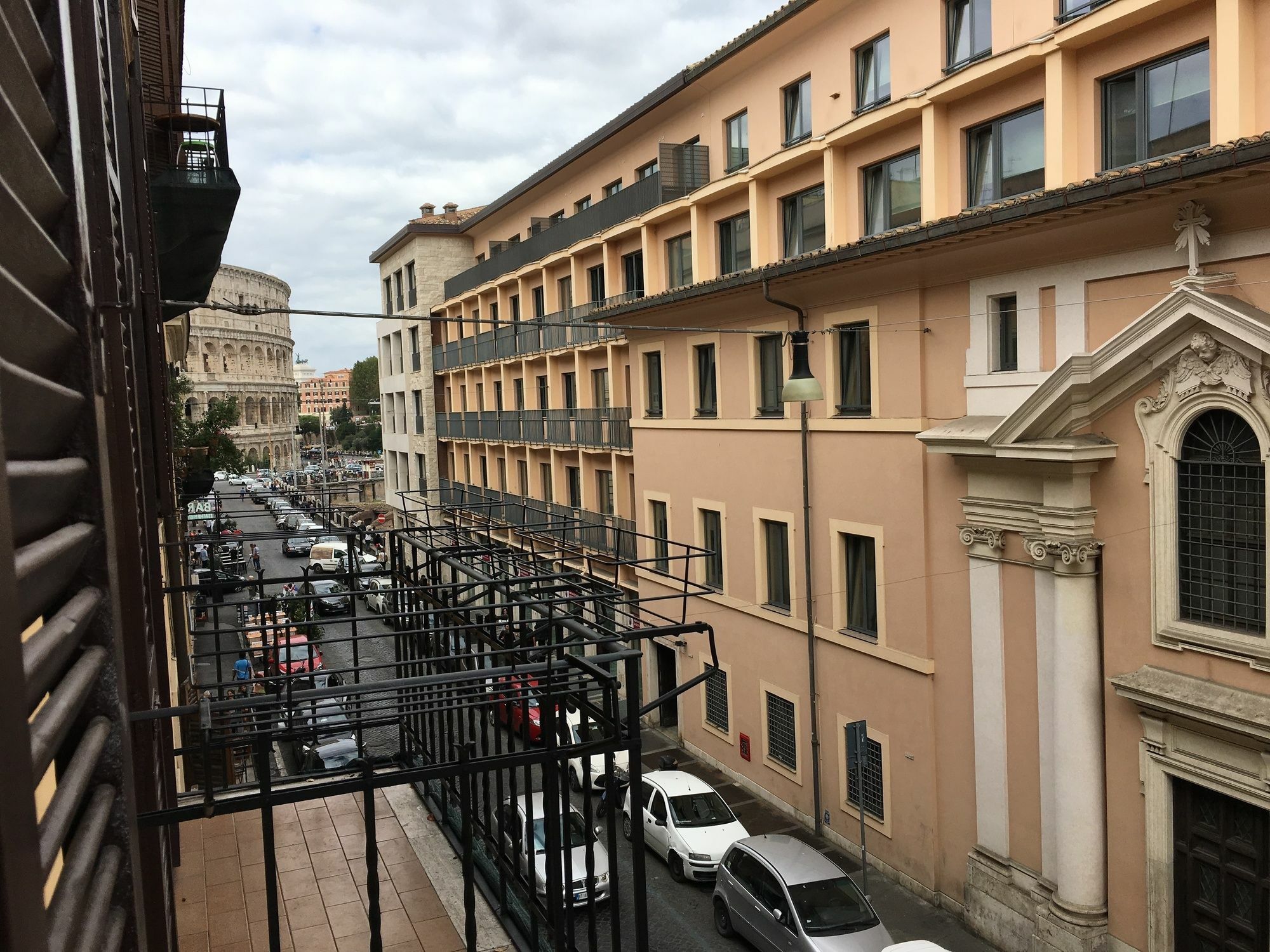 Colosseo Guest House Рим Екстериор снимка