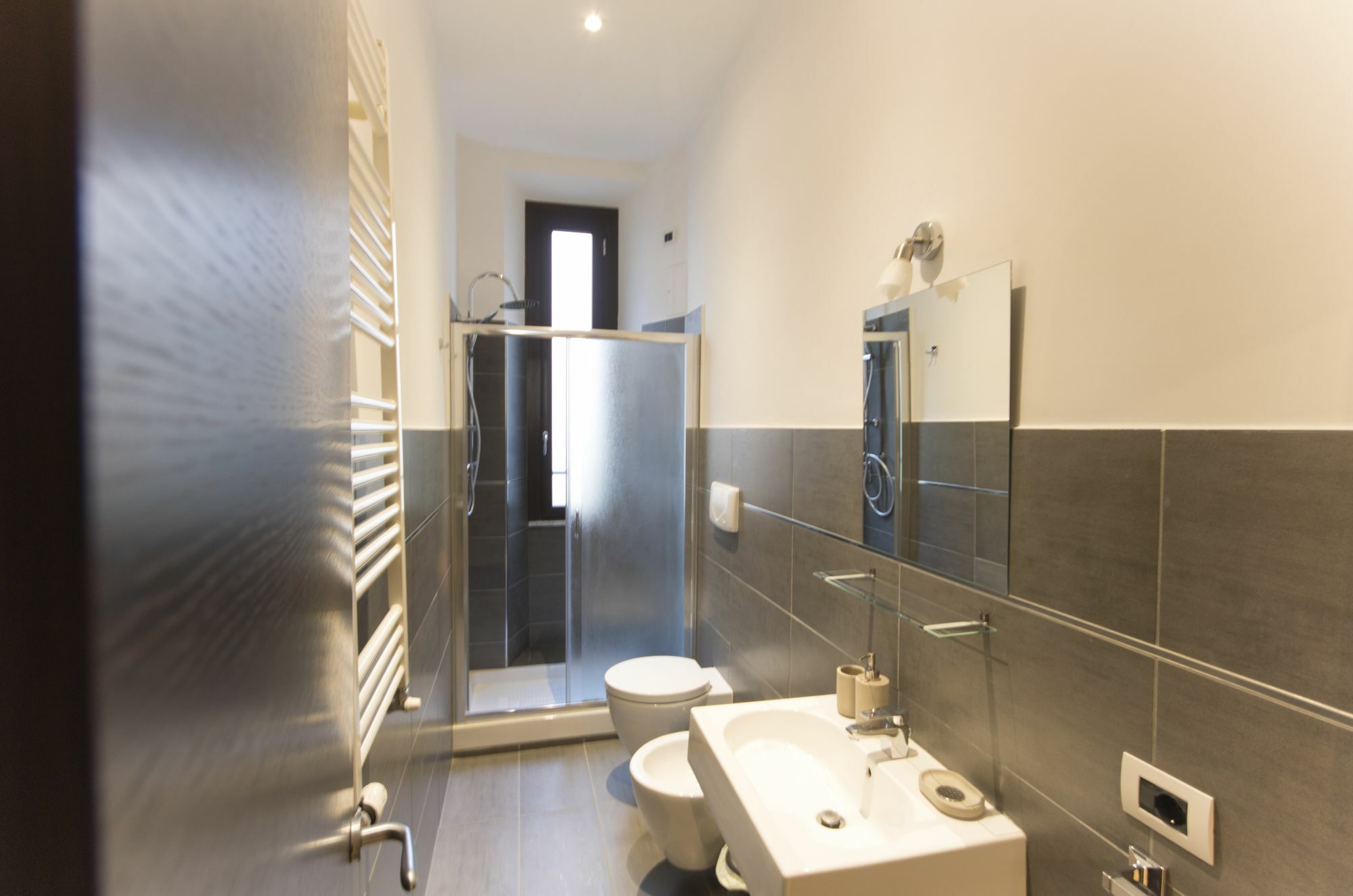 Colosseo Guest House Рим Екстериор снимка
